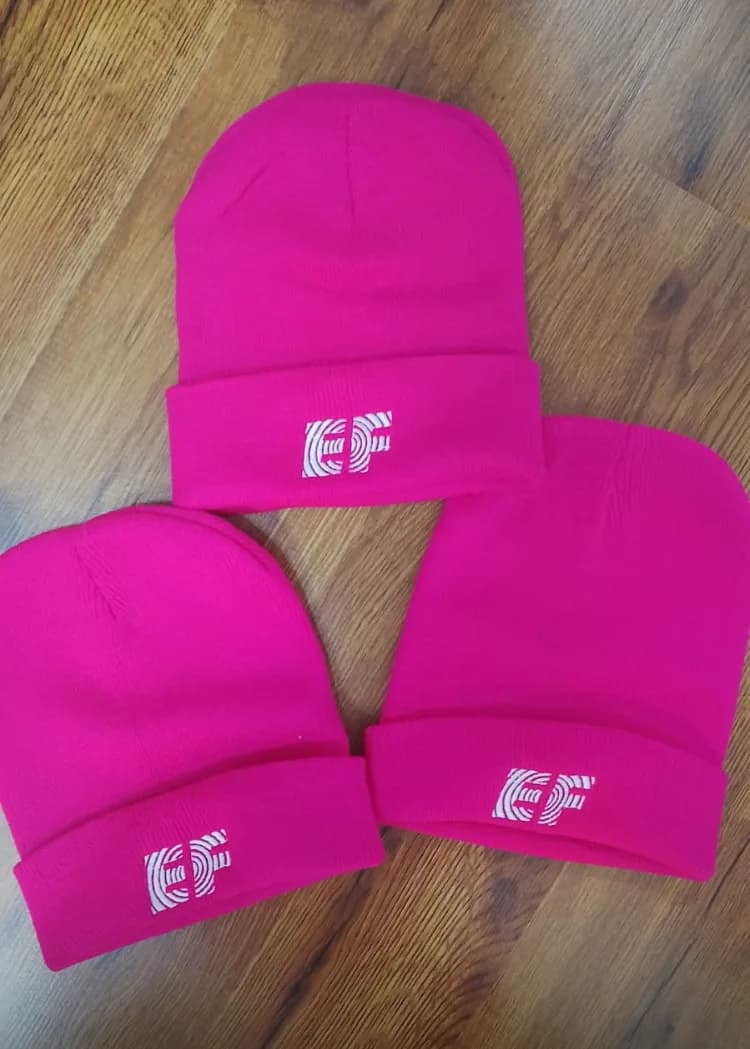 Gorro de lana para EF — Bordado