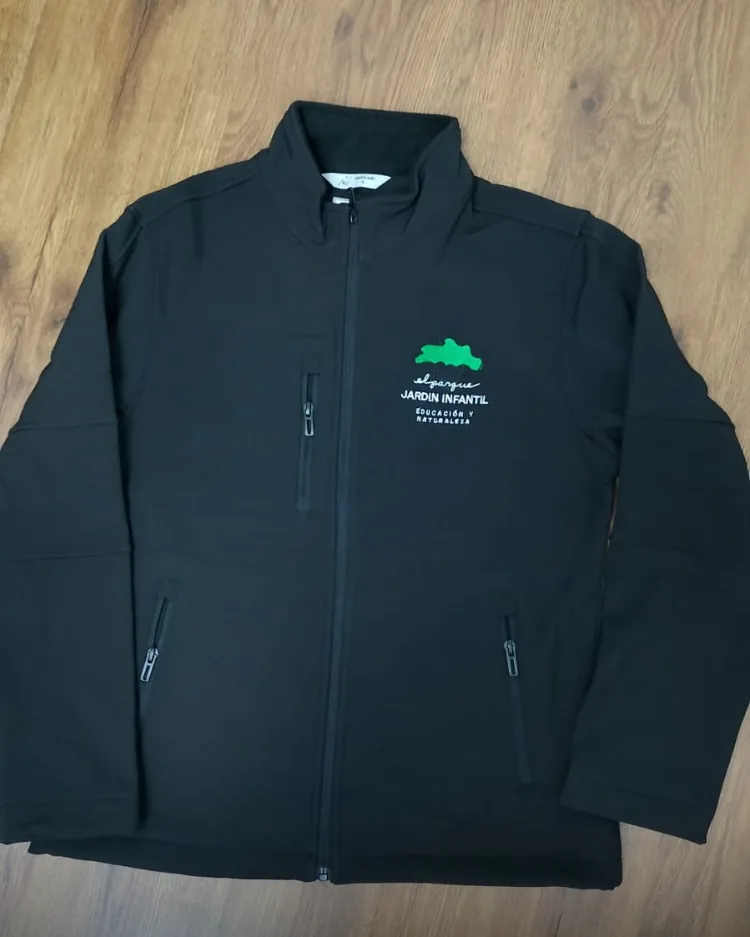 Softshell para Jardín Infantil El Parque — Bordado